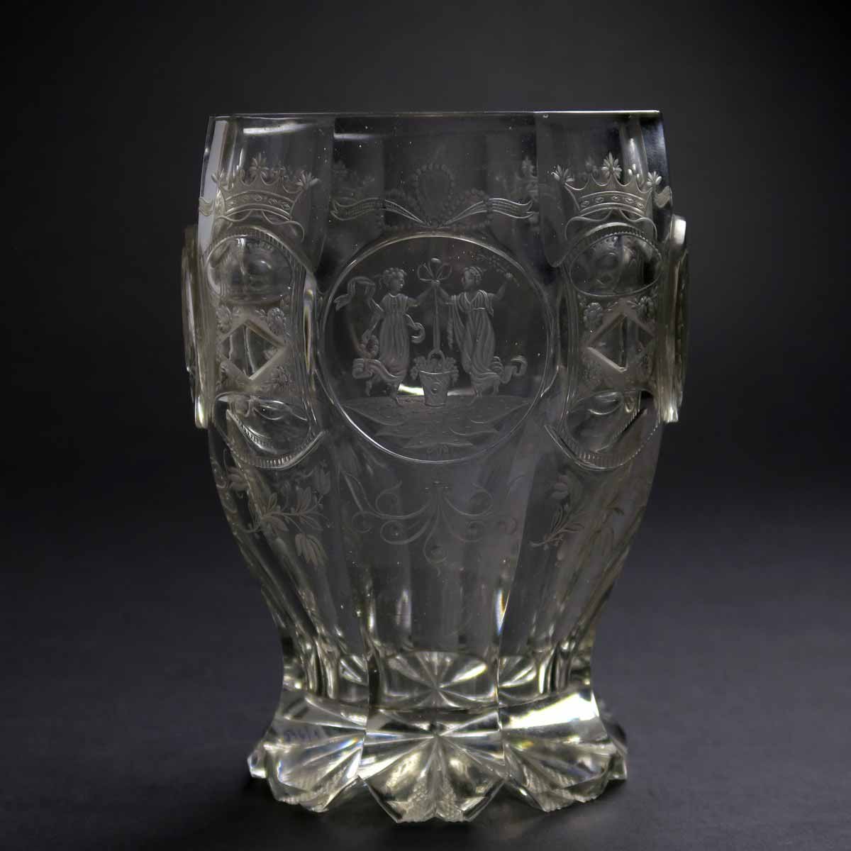 Biedermeierová svatební číše