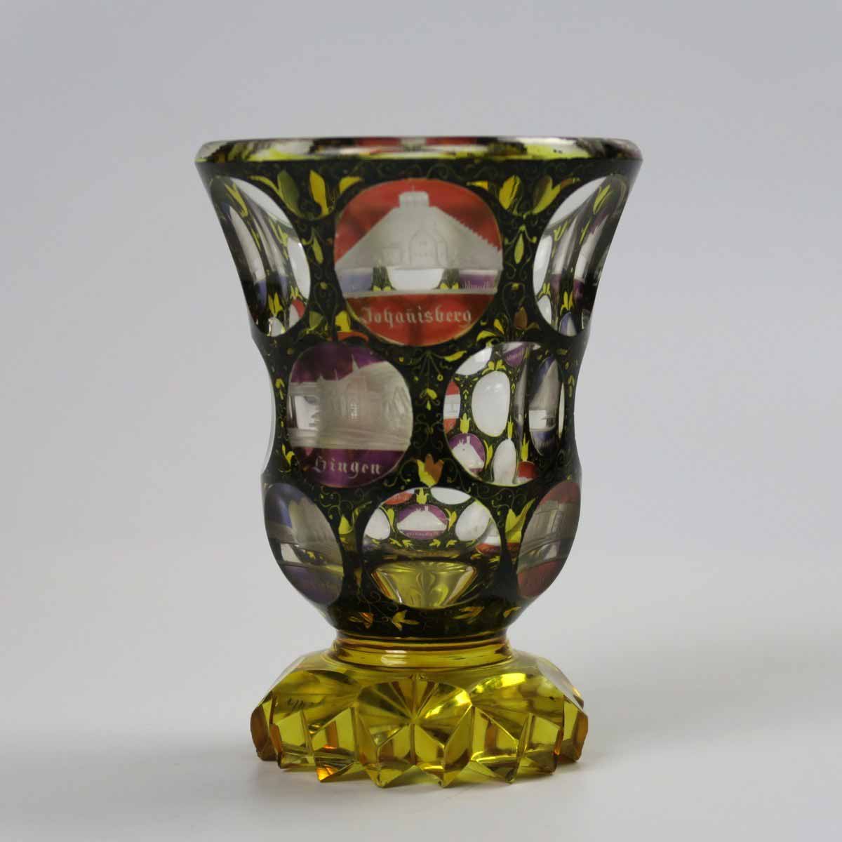 Biedermeierová číše