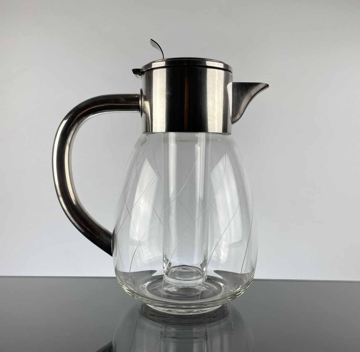 Konvice na džus s chladičem - WMF