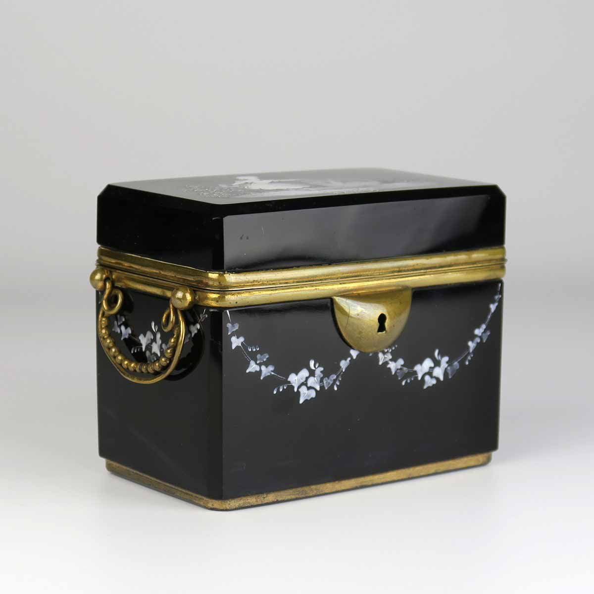 Biedermeierová cukřenka