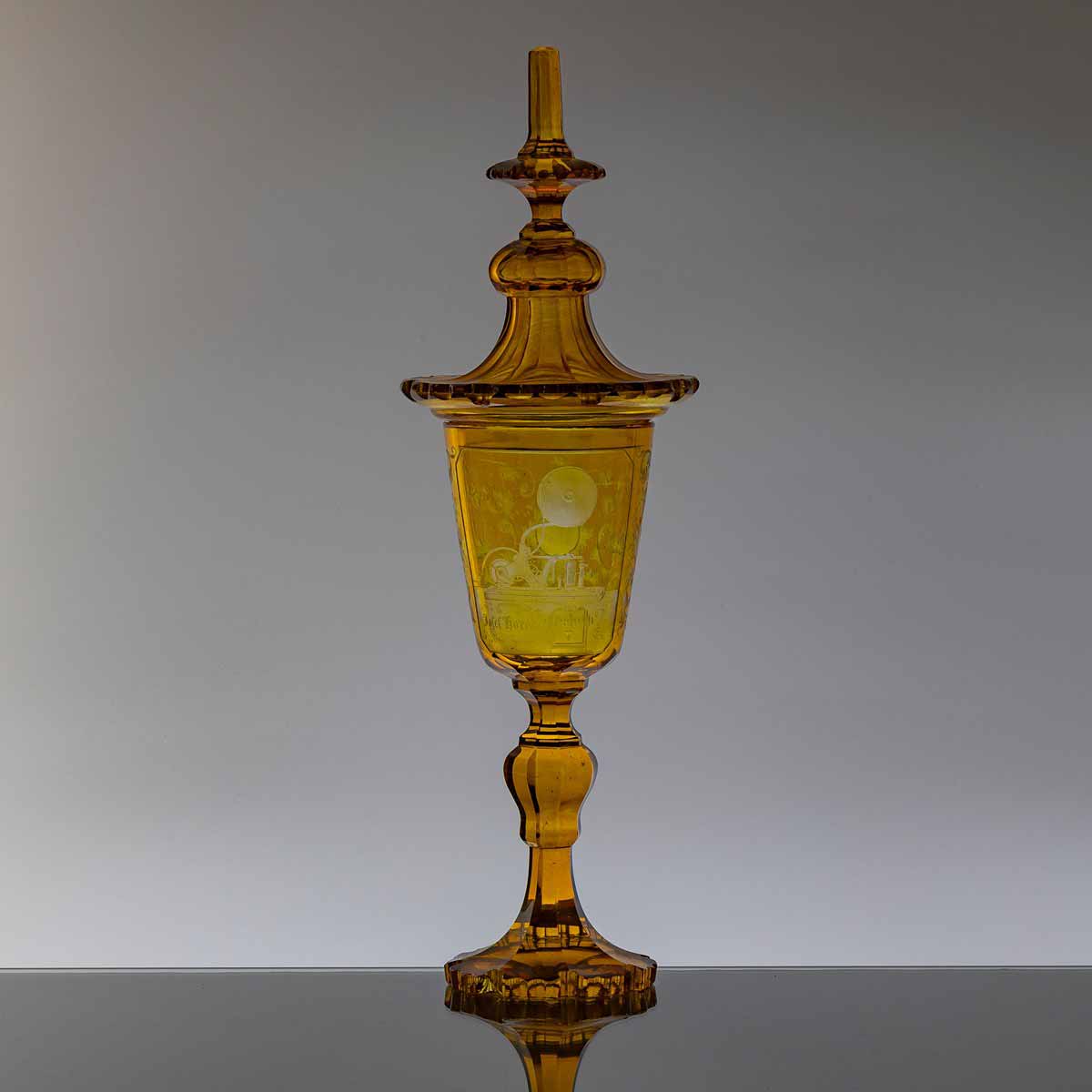 Biedermeierový pohár s víkem "Josef Horák"