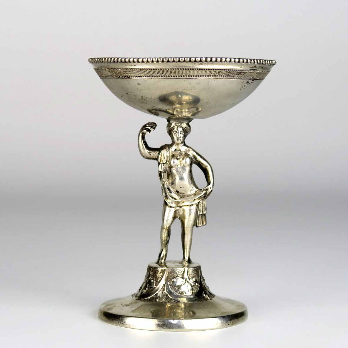 Stříbrná empírová figurální slánka