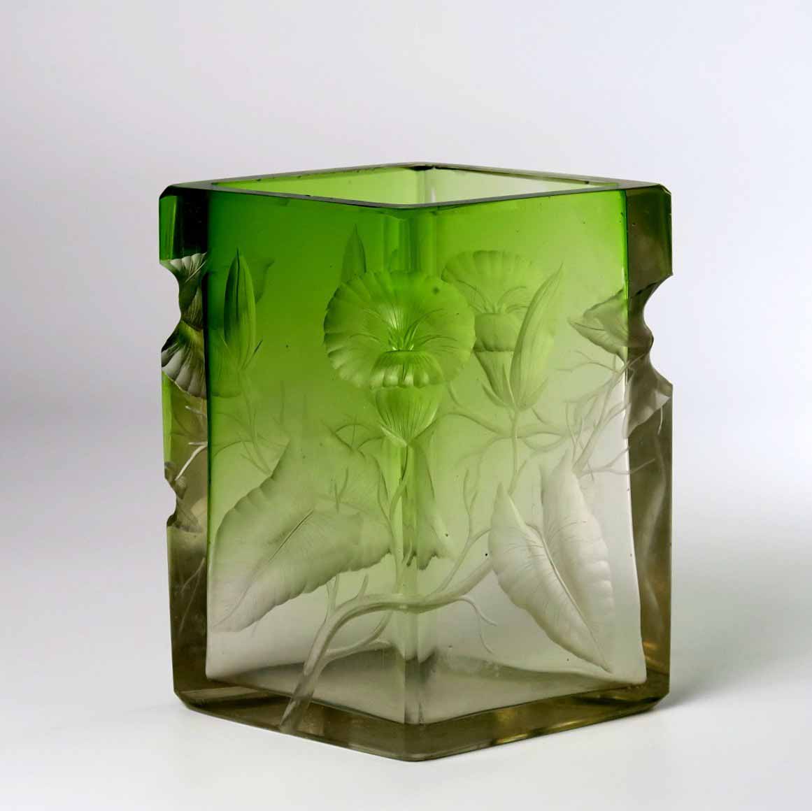 Secesní váza se svlačcem - Moser