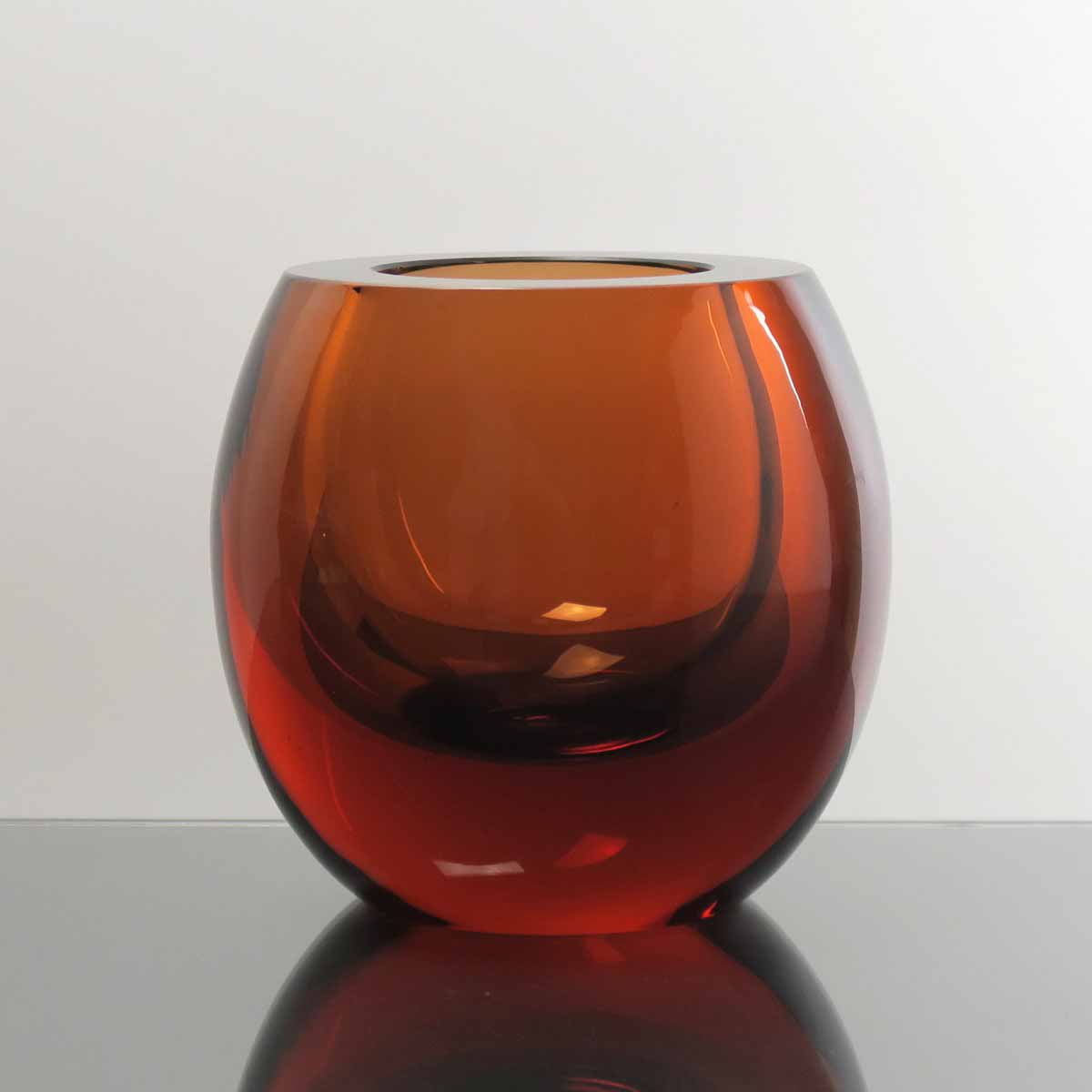 Vladislav Urban (1937 - 2022) - Váza