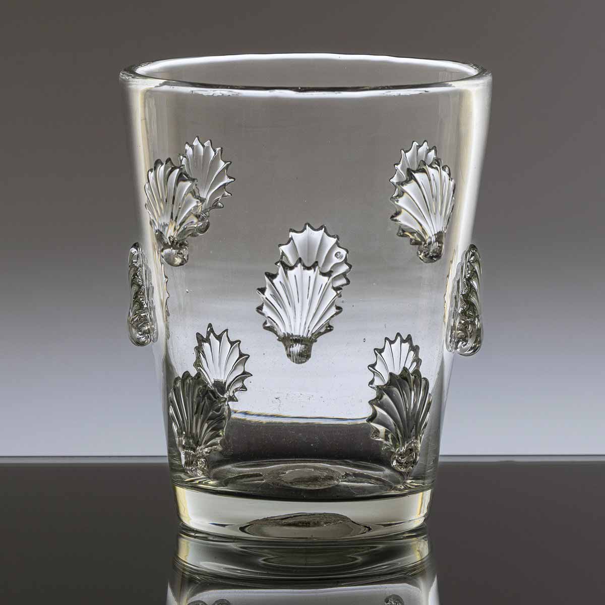 Michael Powolny (1871 - 1954) - Váza s mušlemi