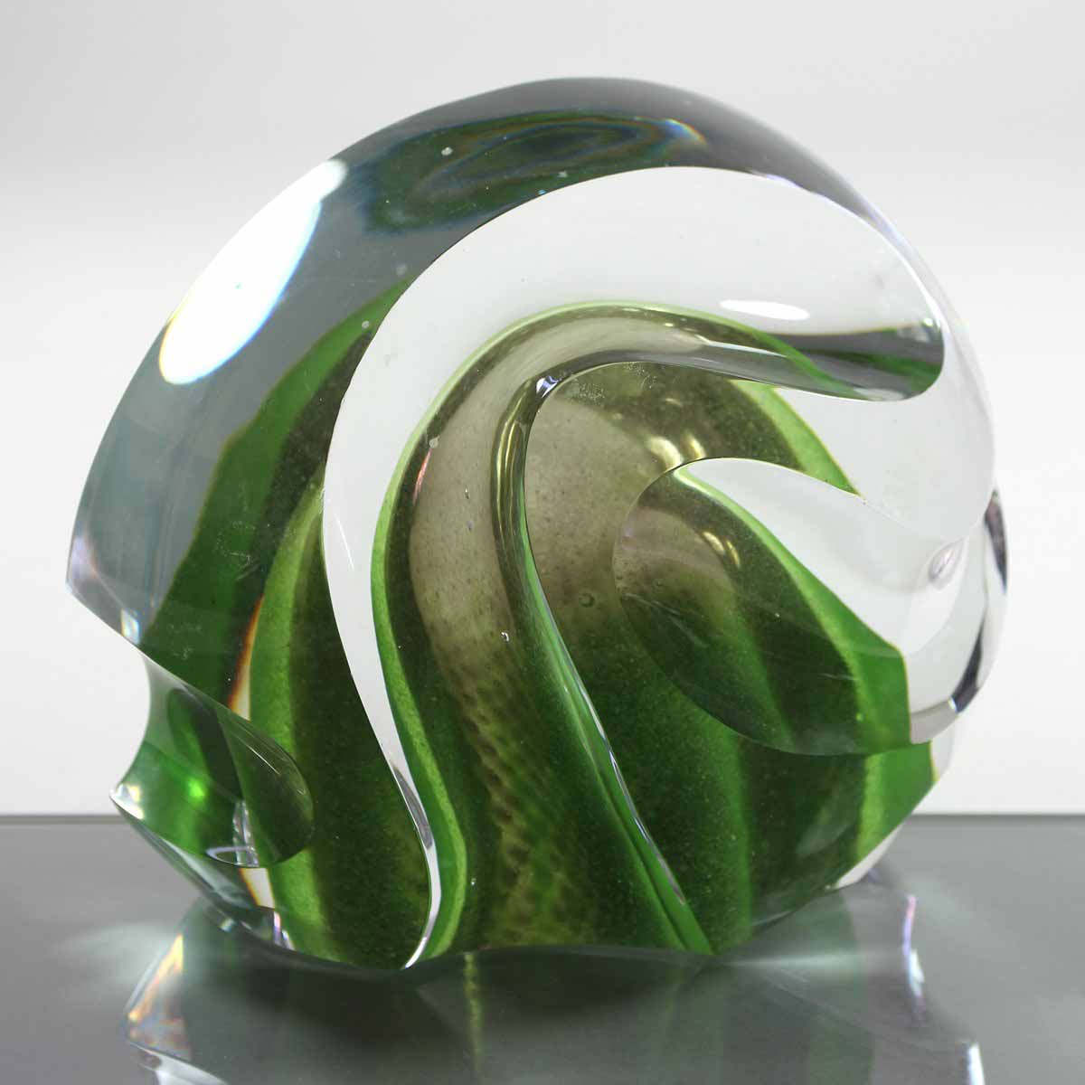 Aspandiyar Kurman (1997) - Objekt se zeleným jádrem