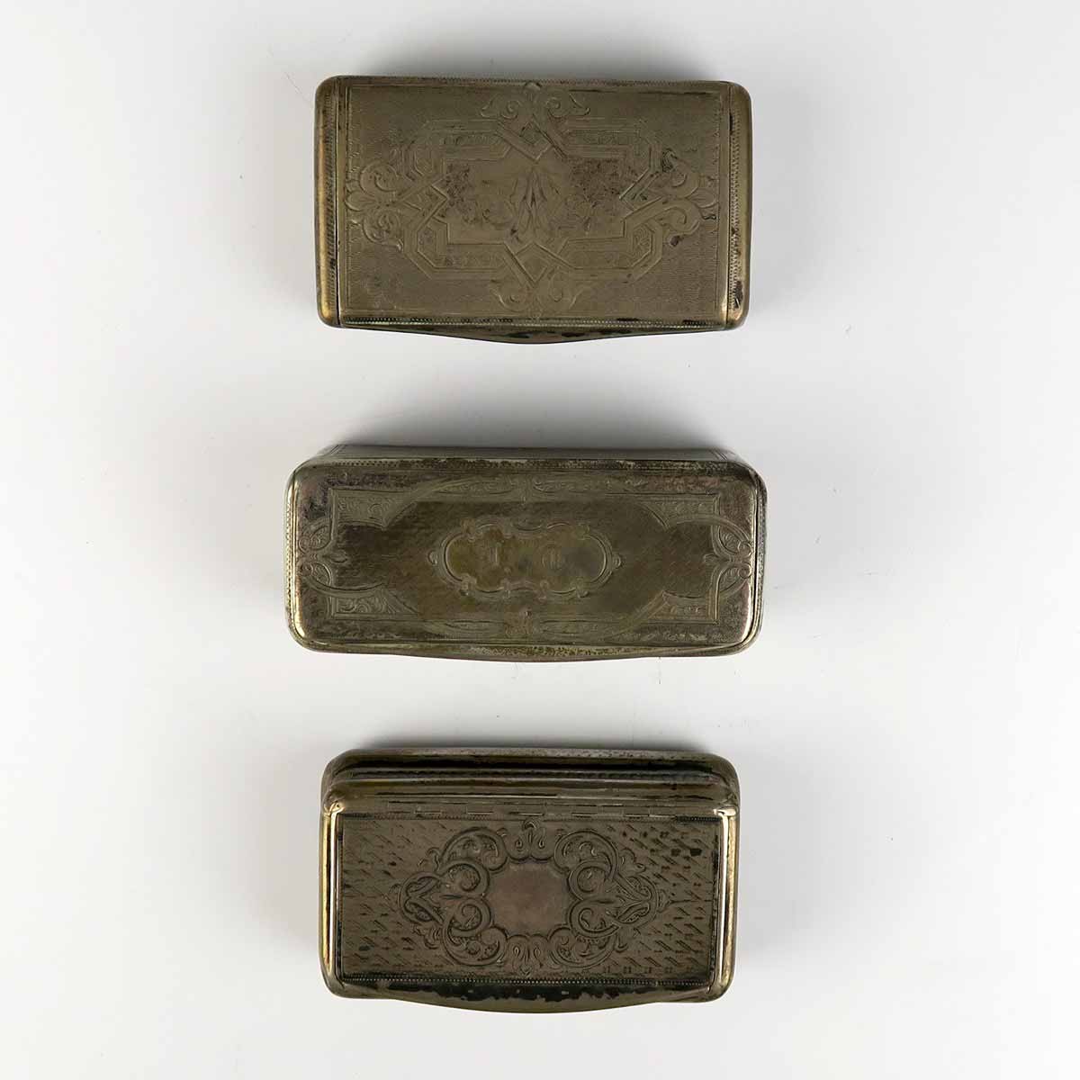 Tři stříbrné tabatěrky