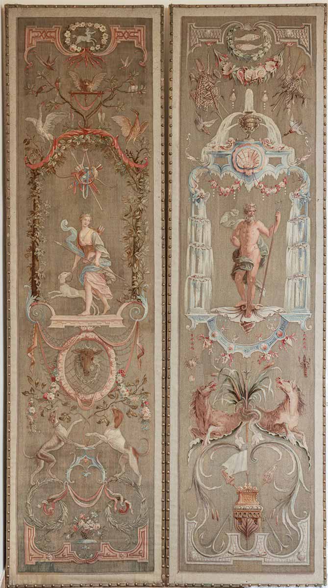 Pár dekorativních panneau