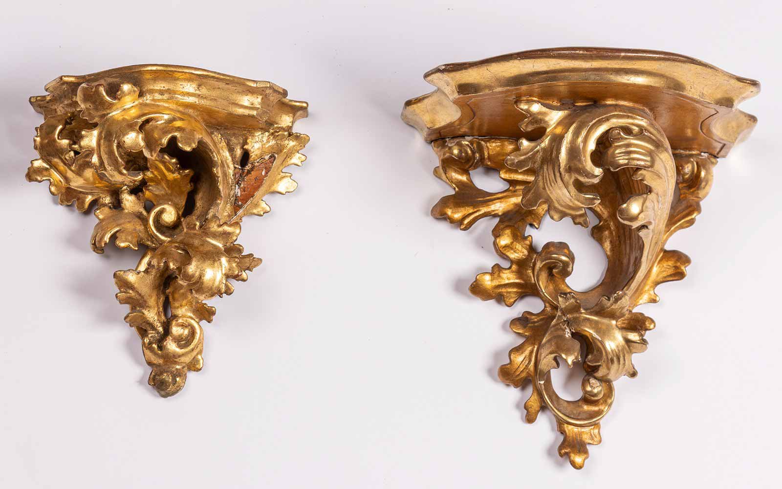 Dvě konzolky v rokokovém stylu