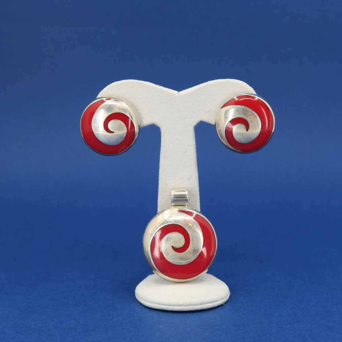 Stříbrné náušnice a závěs