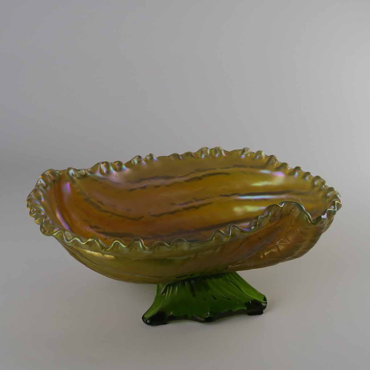 Secesní miska tvaru  mušle