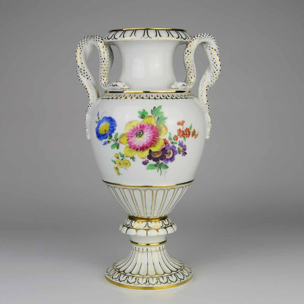 Váza s uchy ve tvar hadů, Míšeň