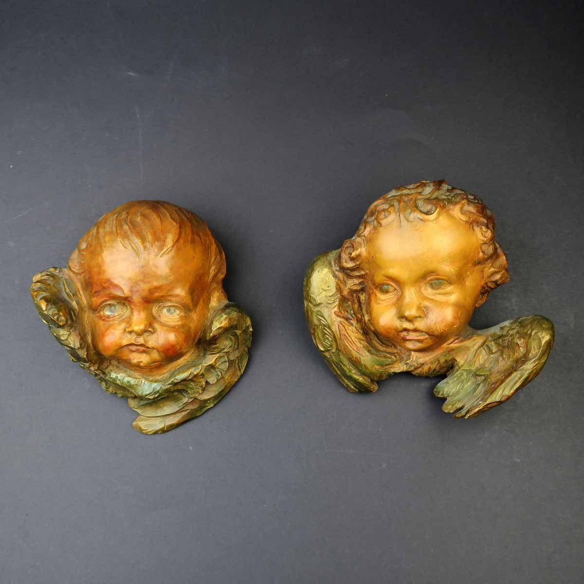 Pár andílčích hlaviček