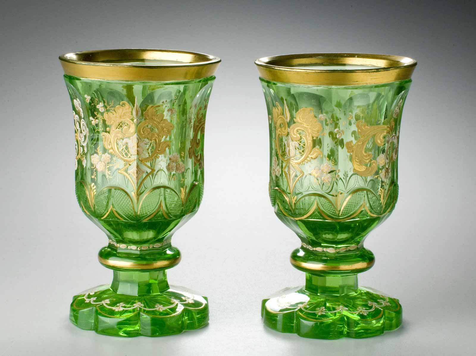 Pár biedermeierových pohárů