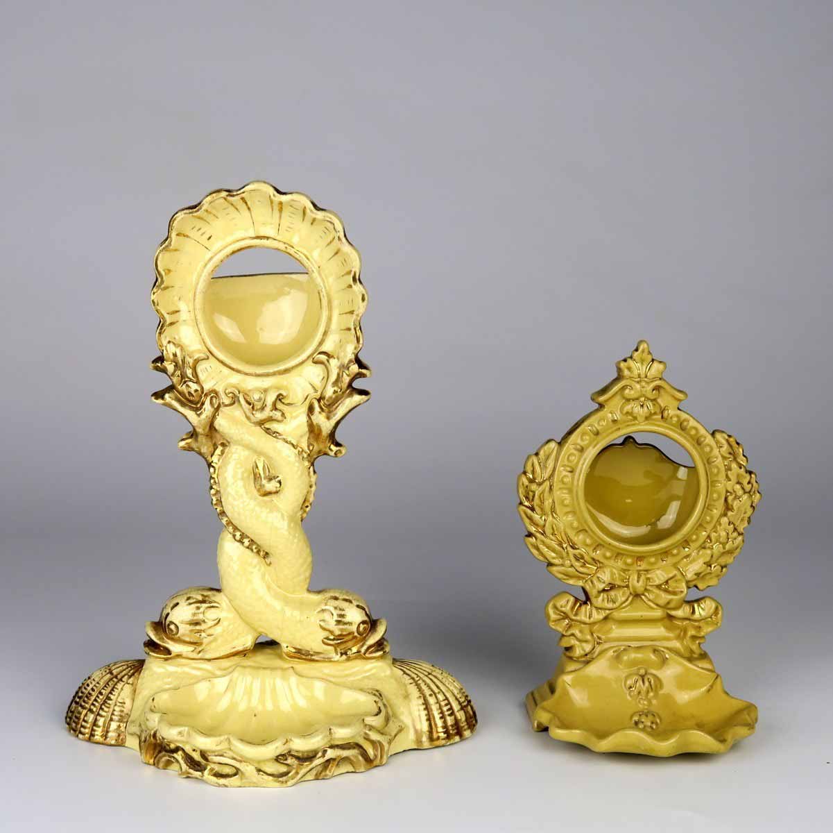 Dva stojánky na hodinky