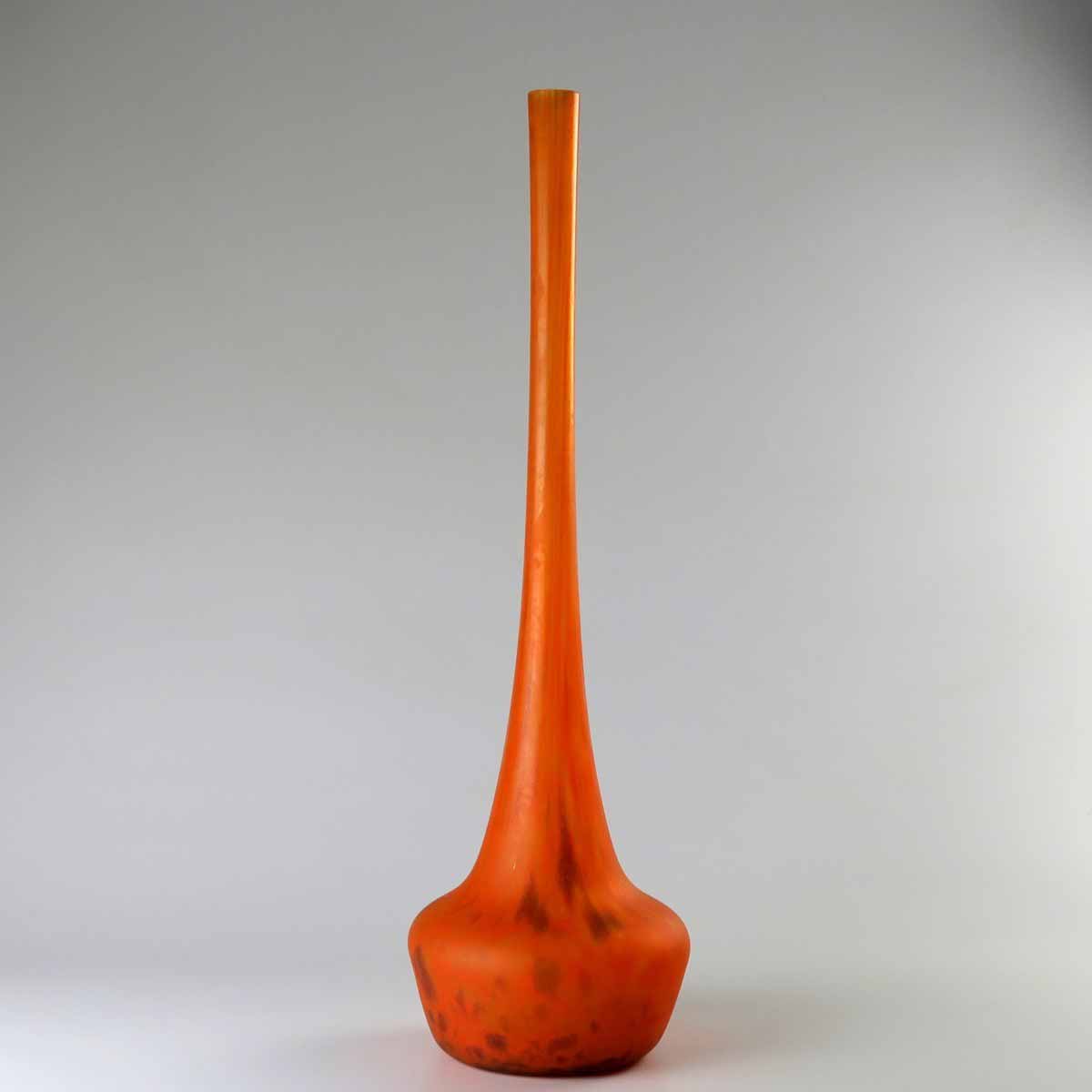Štíhlá oranžová váza - Daum