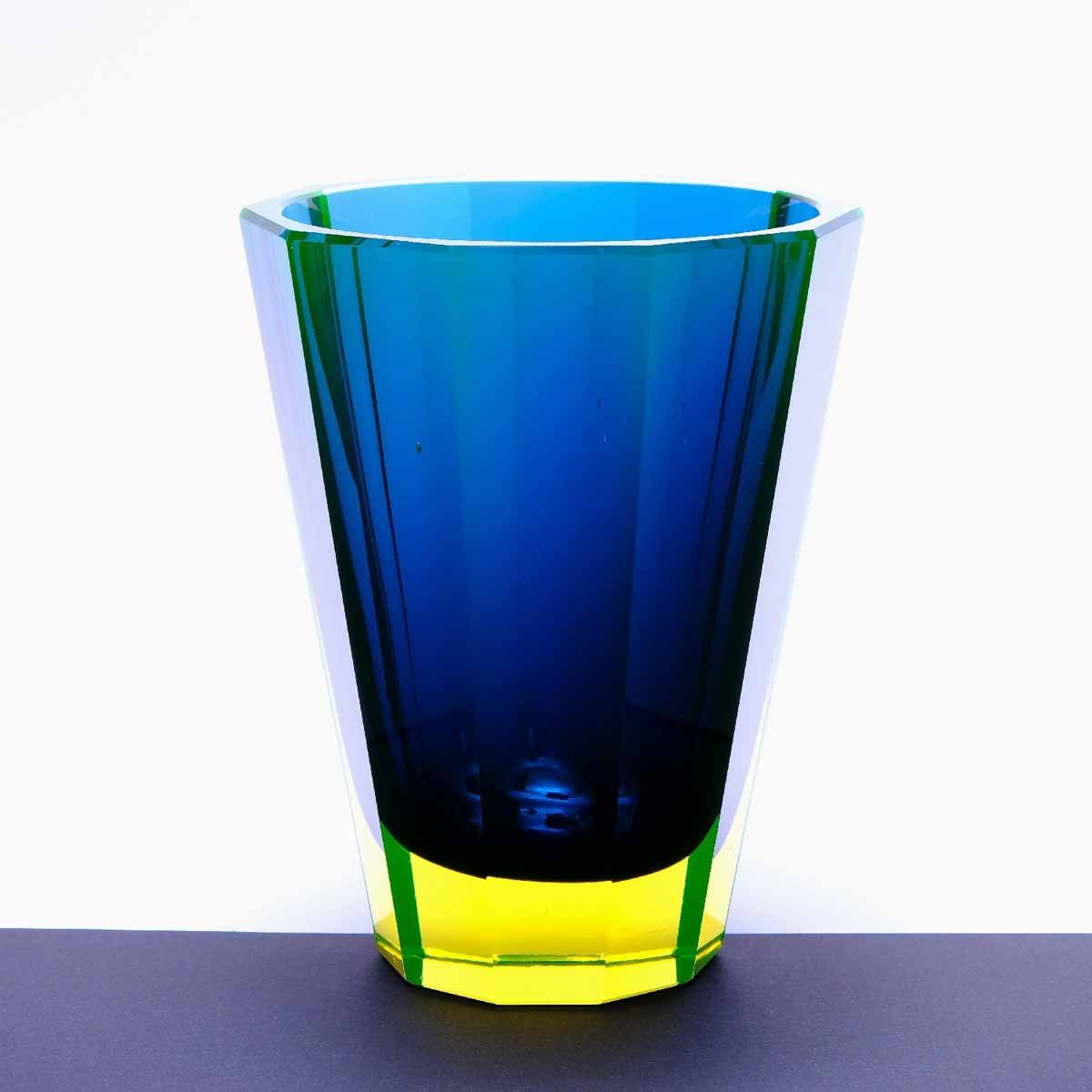 Josef Horváth - Váza z uranového skla